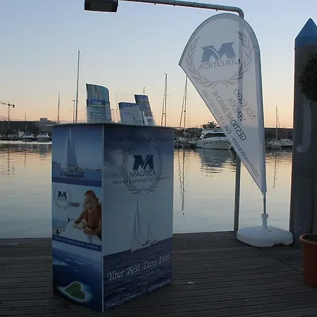 Bateau-hôtel Catamarano Mauticat 3*