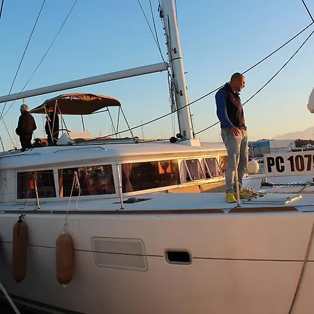 Bateau-hôtel Catamarano Mauticat Pescara