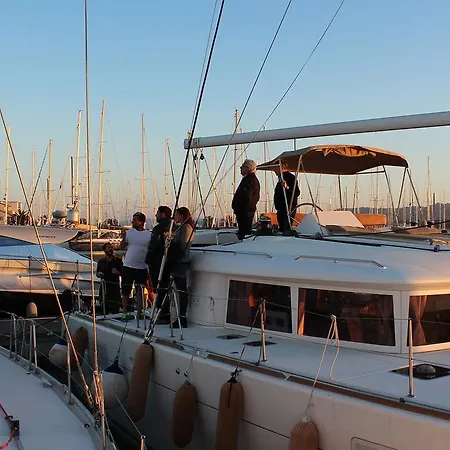 Catamarano Mauticat Bateau-hôtel Pescara