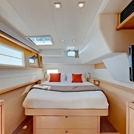 Catamarano Mauticat 3*