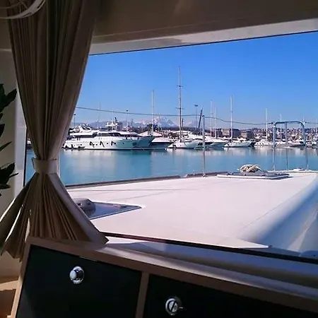 Bateau-hôtel Catamarano Mauticat Pescara