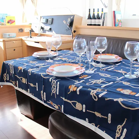 Catamarano Mauticat